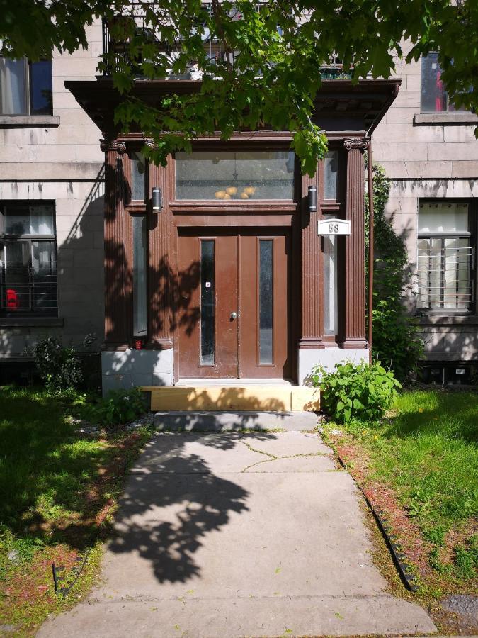 Room With King Bed In Shared 3 Bedroom Downtown Μόντρεαλ Εξωτερικό φωτογραφία