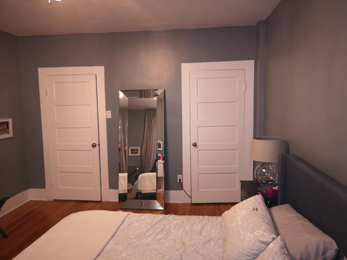 Room With King Bed In Shared 3 Bedroom Downtown Μόντρεαλ Εξωτερικό φωτογραφία